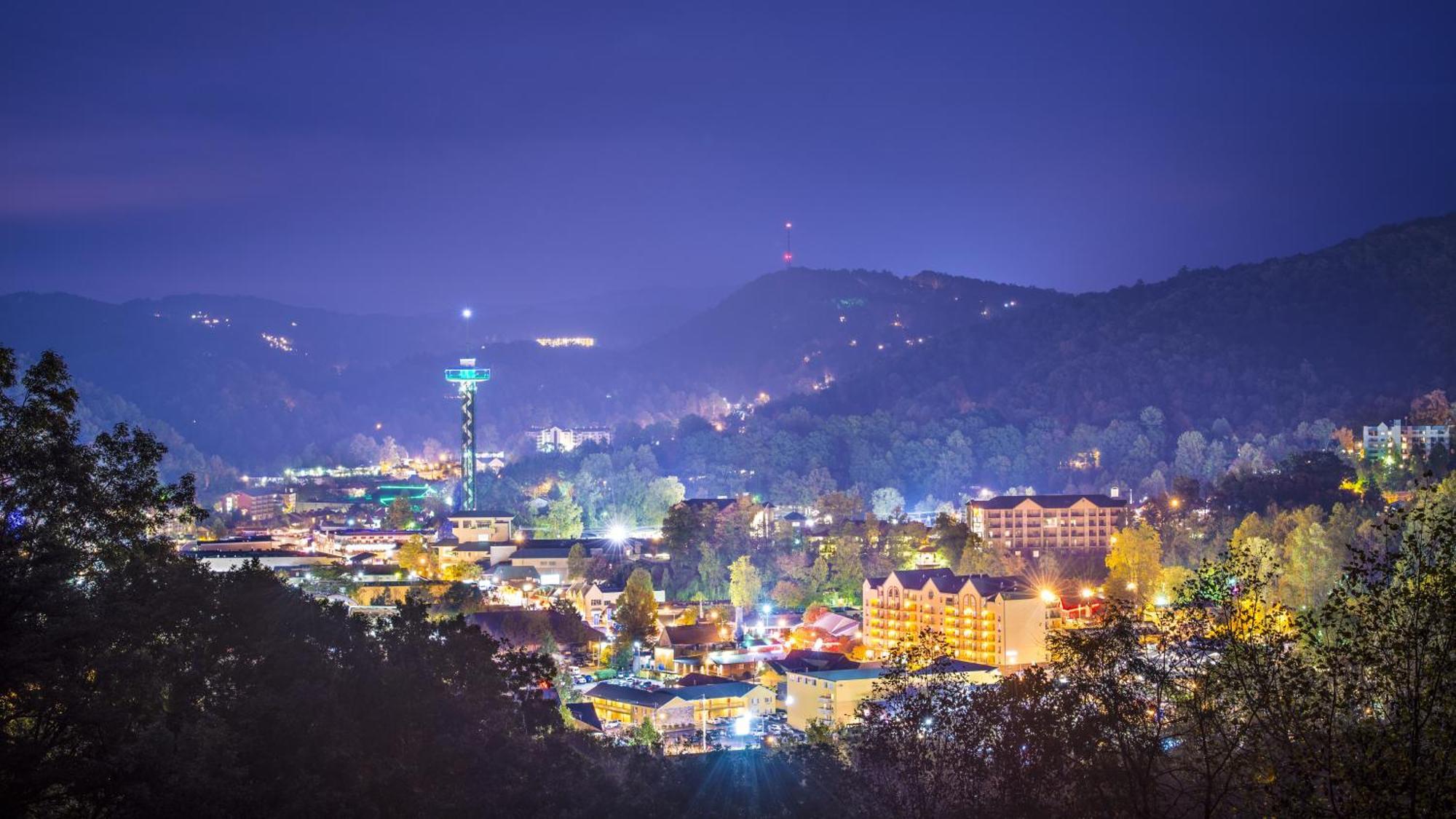 A Stones Throw, You Get 1089 Free Attraction Tickets Per Paid Day, Dollywood And Much More! Pigeon Forge Exteriér fotografie